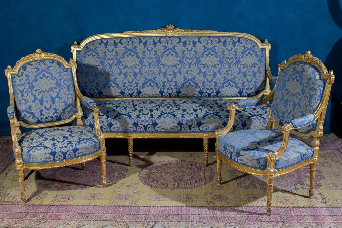 Elegant French 19th Century Gilt Living Room Suite - Image 3